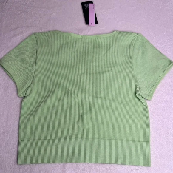 Wild Fable Women's Size M Short Sleeve Seamless Crop T-Shirt Green Neon - Picture 4 of 7